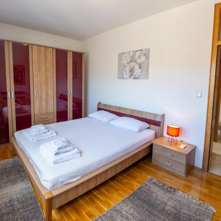 Seattle Apartment - Two-Bedroom Apartment - 4