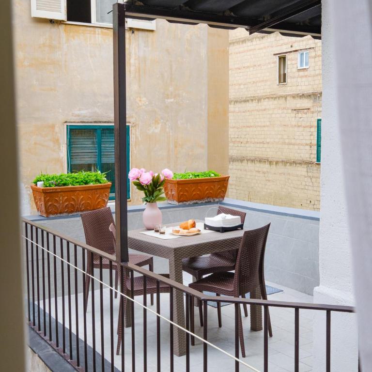 Giganti 38 Your home in the heart of Naples - Appartamento con 2 Camere da Letto - 25