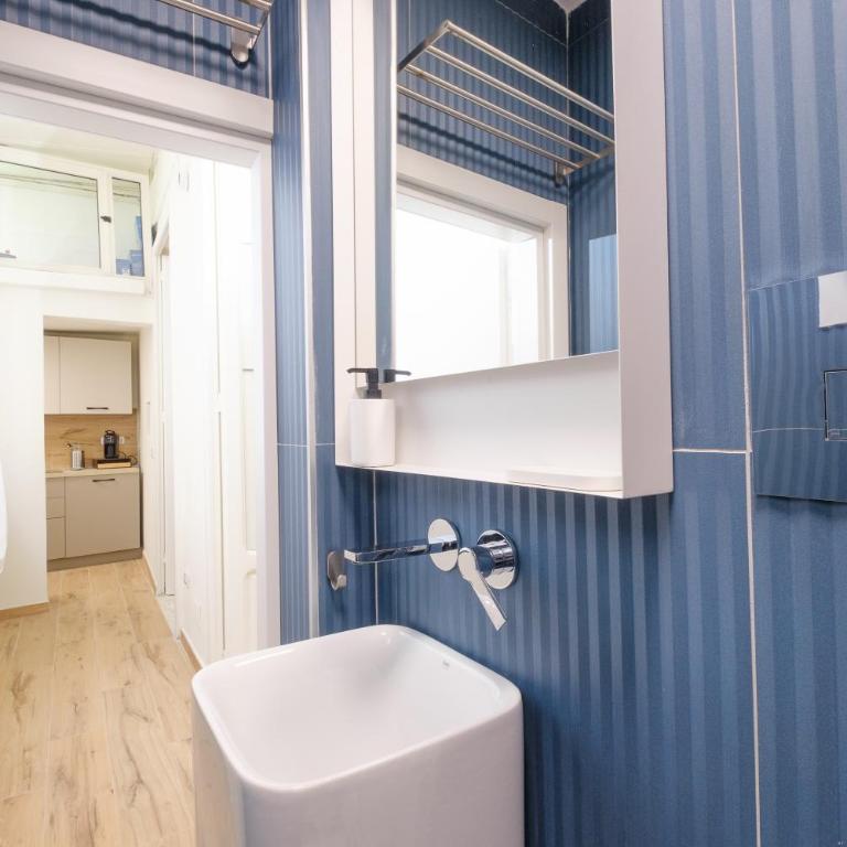 Giganti 38 Your home in the heart of Naples - Appartamento con 2 Camere da Letto - 12