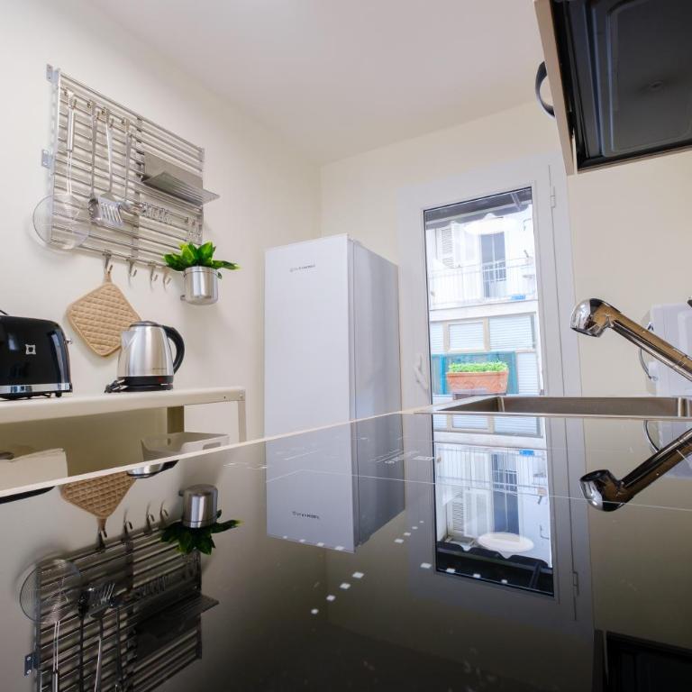 Giganti 38 Your home in the heart of Naples - Appartamento con 2 Camere da Letto - 13