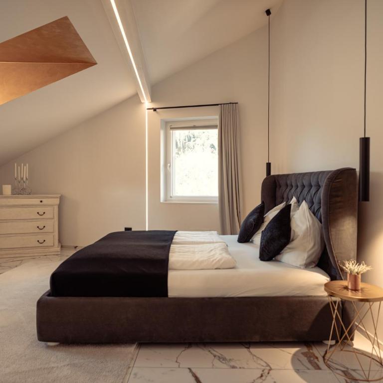 ACasaStay App 301 - Apartamento Deluxe de 2 dormitorios con vistas al jardín - 3