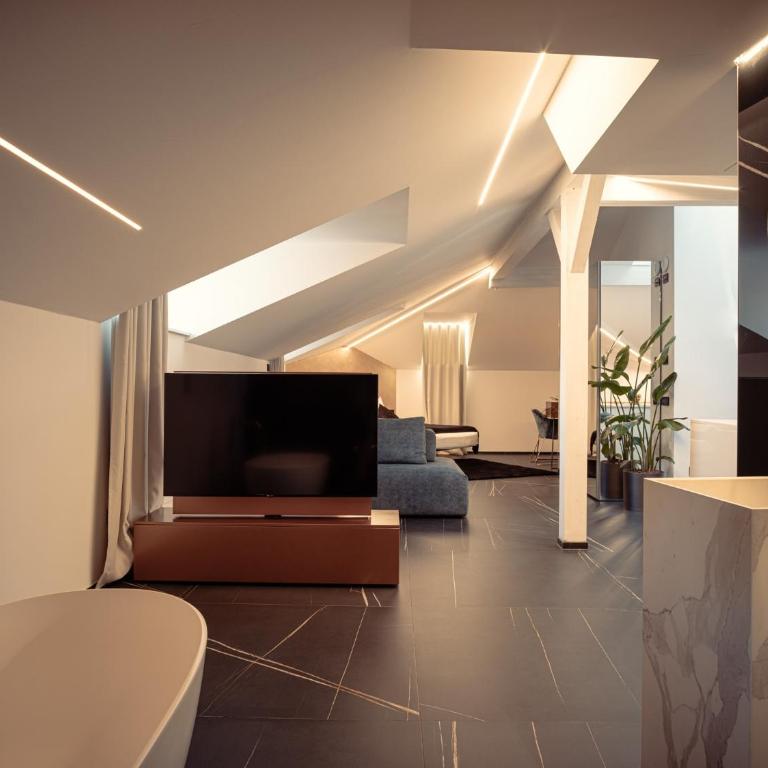 ACasaStay App 304 - Studio with Sofa Bed - 4