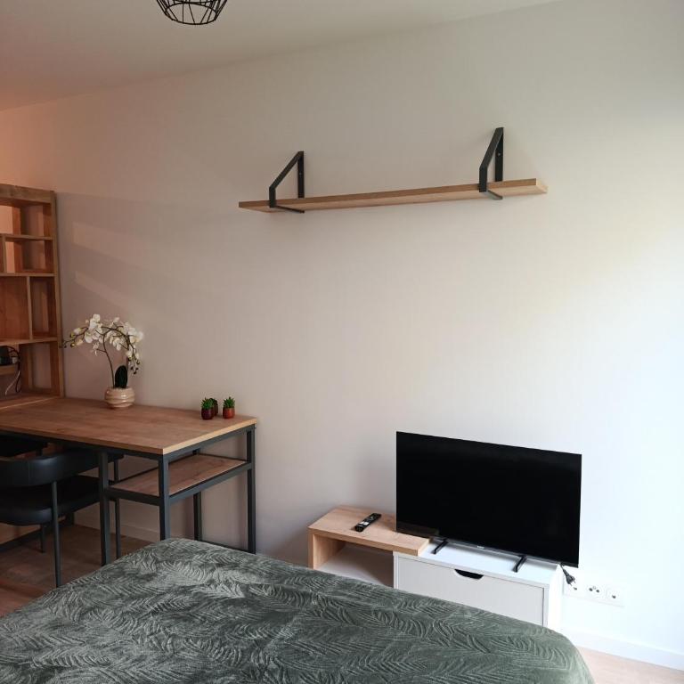 NEORESID Port Colbert - proche gare centre - Deluxe Double Studio - 8