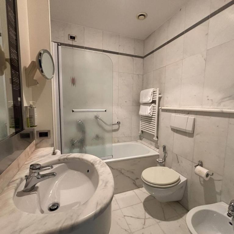 Sure Hotel by Best Western Milano - Camera Standard Doppia con Letti Singoli - Non-Fumatori - 4