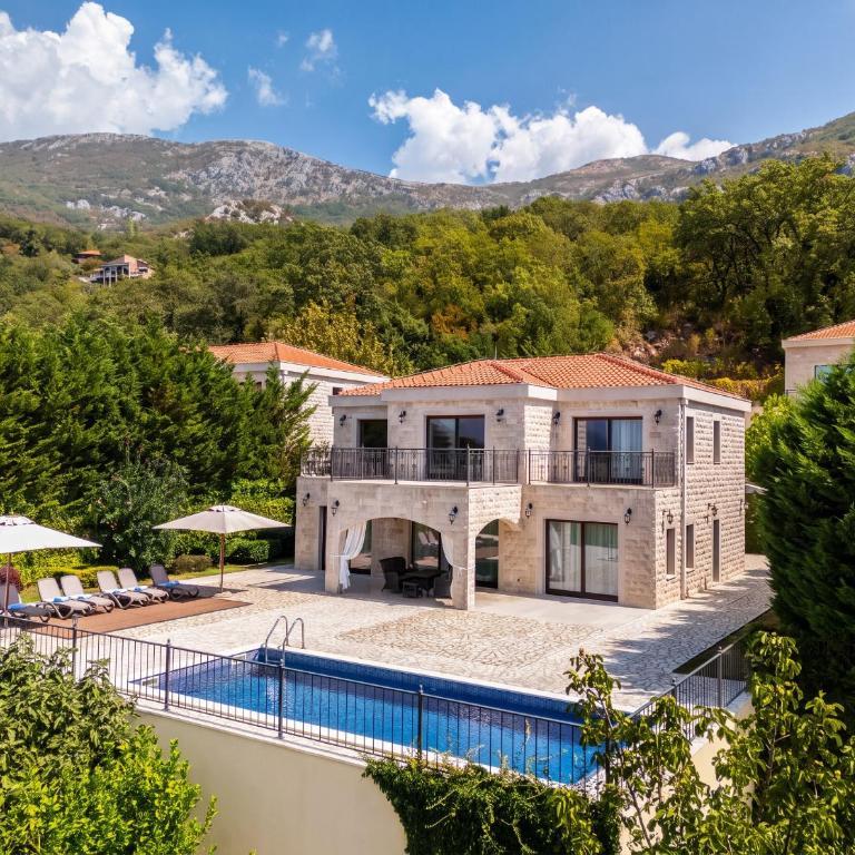 Oak Leaf Residences - Vila sa Sopstvenim Bazenom - 1