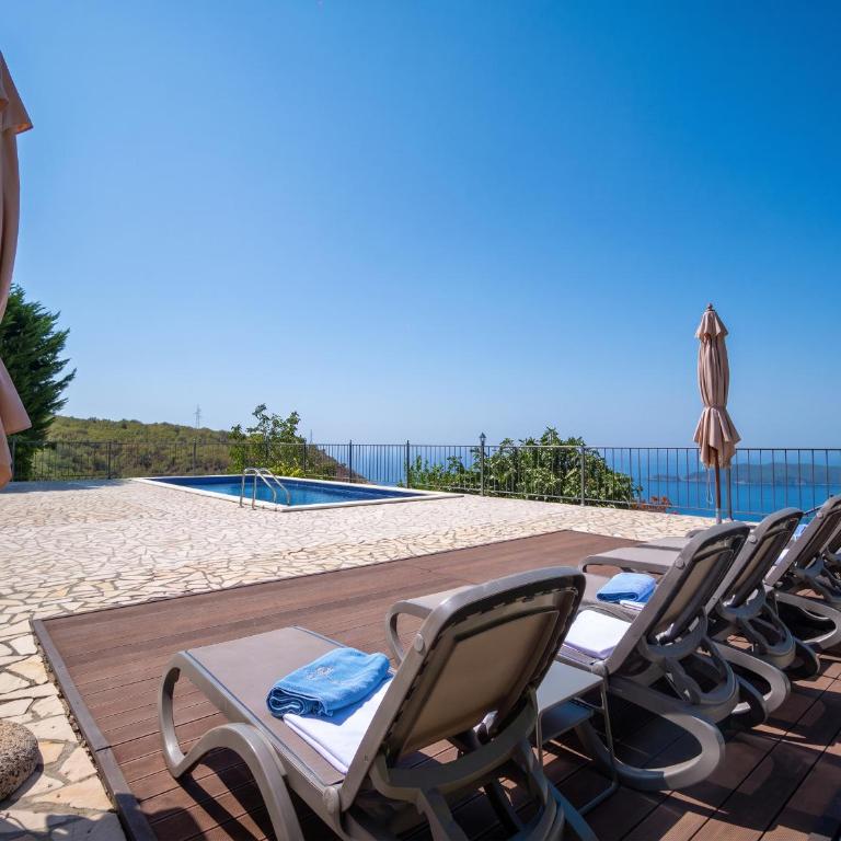Oak Leaf Residences - Vila sa Sopstvenim Bazenom - 4