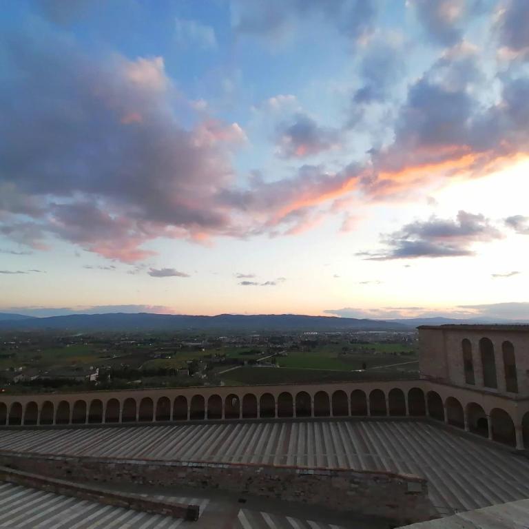 Charming Assisi Apartment - Appartamento - 27