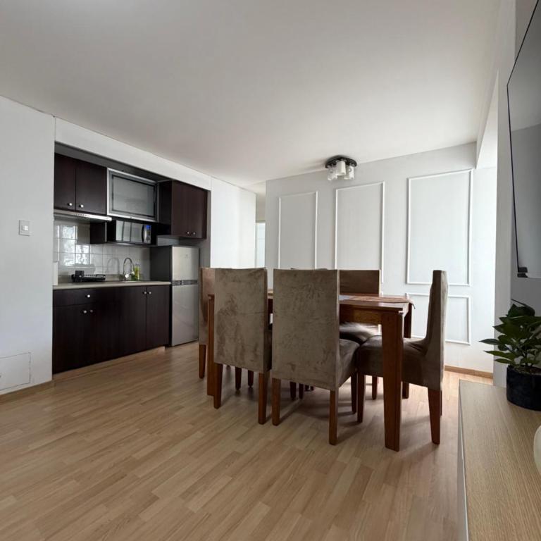 Depa entero 02 habitaciones excelente ubicación - Two-Bedroom Apartment - 12