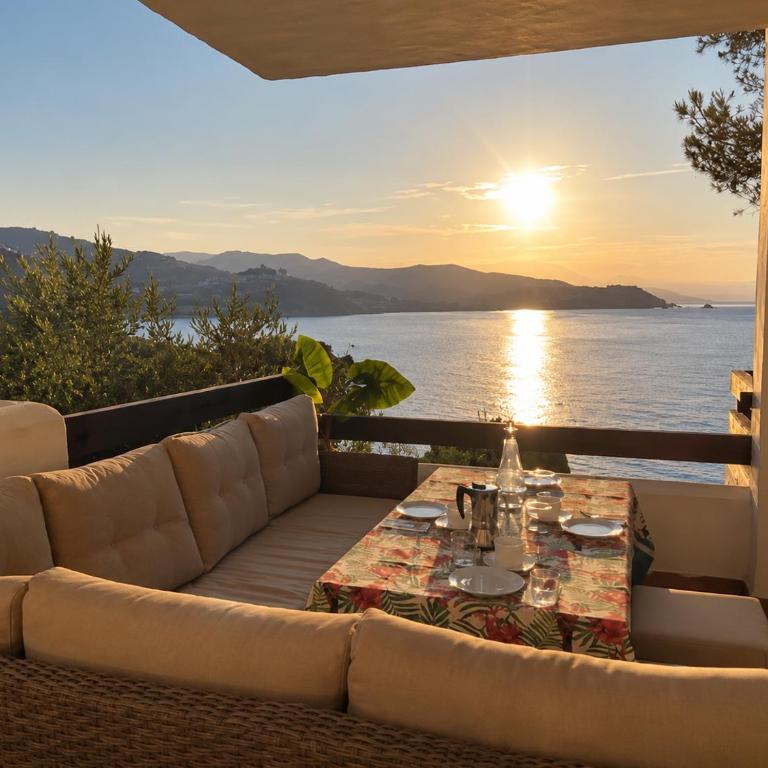 Dreamy sunrise at Marina Playa - Deluxe Apartment - 3