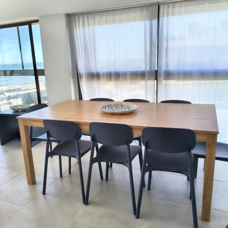 Oceanfront apartment - Three-Bedroom Apartment - 10