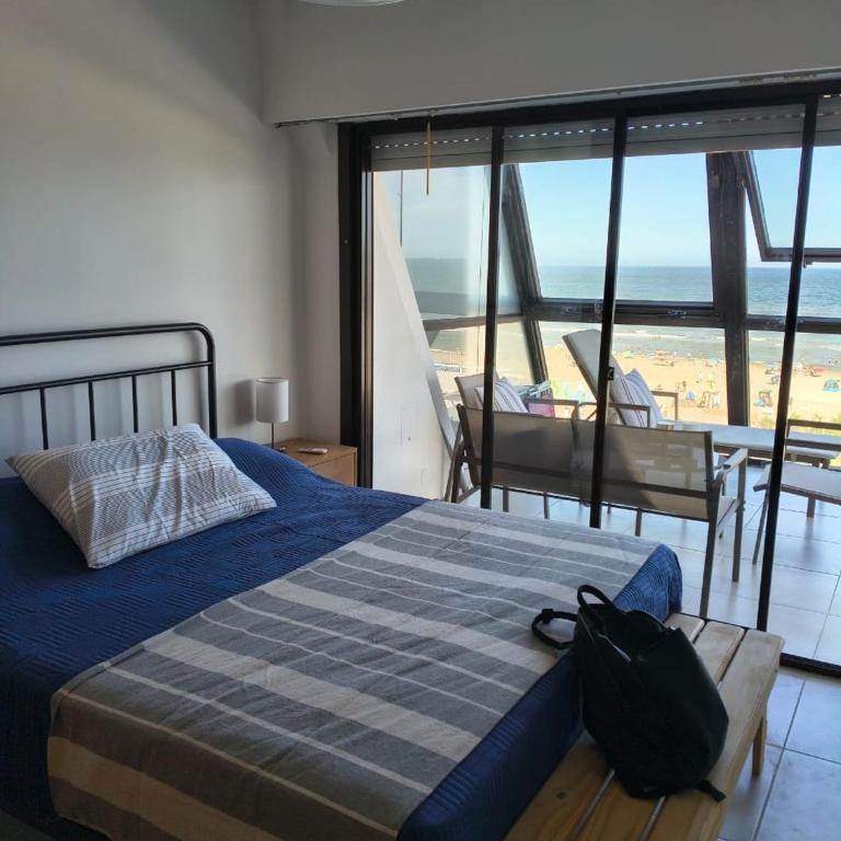 Oceanfront apartment - Three-Bedroom Apartment - 13