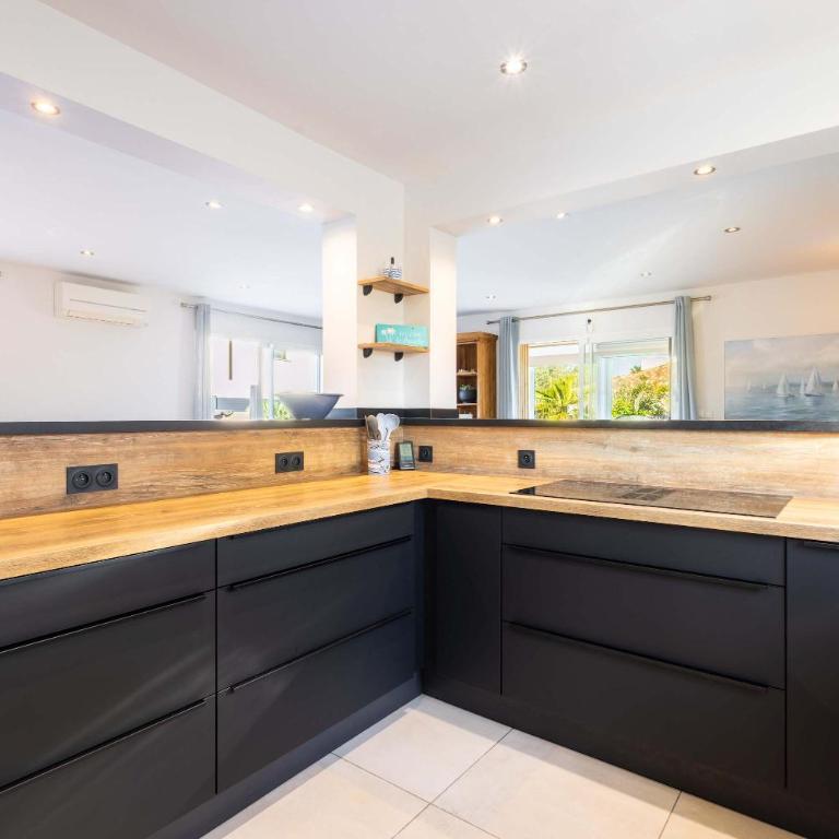 Villa Anja Agde Heated Pool & Jacuzzi Family Villa - Appartement - 9