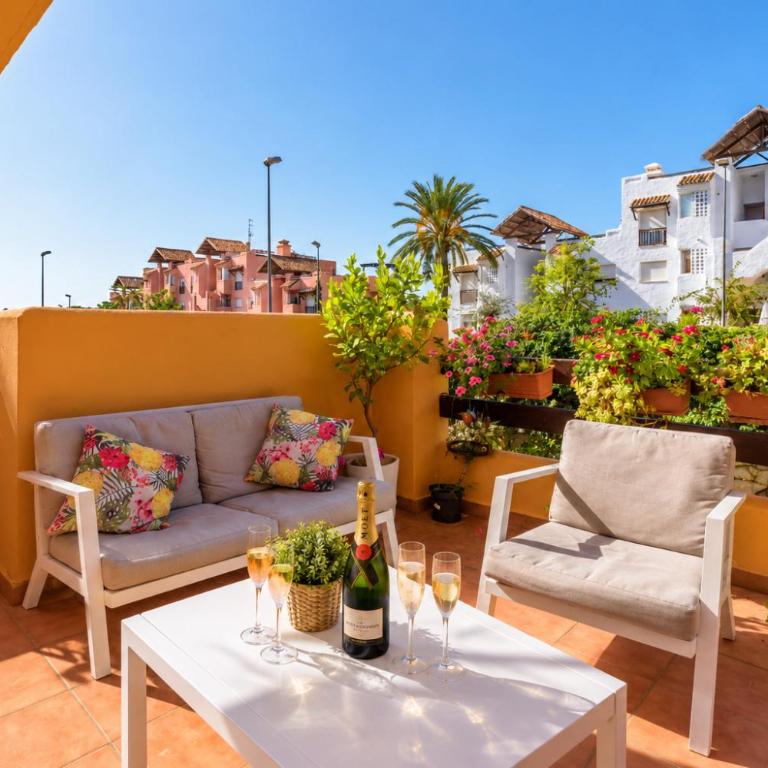 Casares del Sol 2479 Golf & Beach - Apartamento con terraza - 2