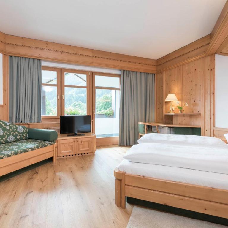 Ferien & Wellnesshotel Windschar - Superior Double Room "Pustrissa" - 3