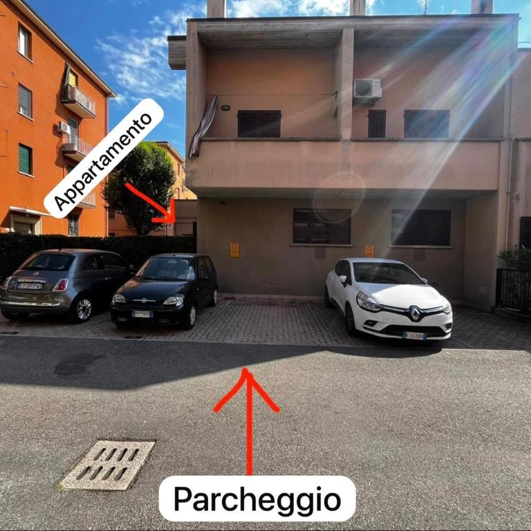BiBi APARTMENT- FREE PARKING-OSPEDALE MAGGIORE-STADIO-MAST - Appartamento Monolocale - 4
