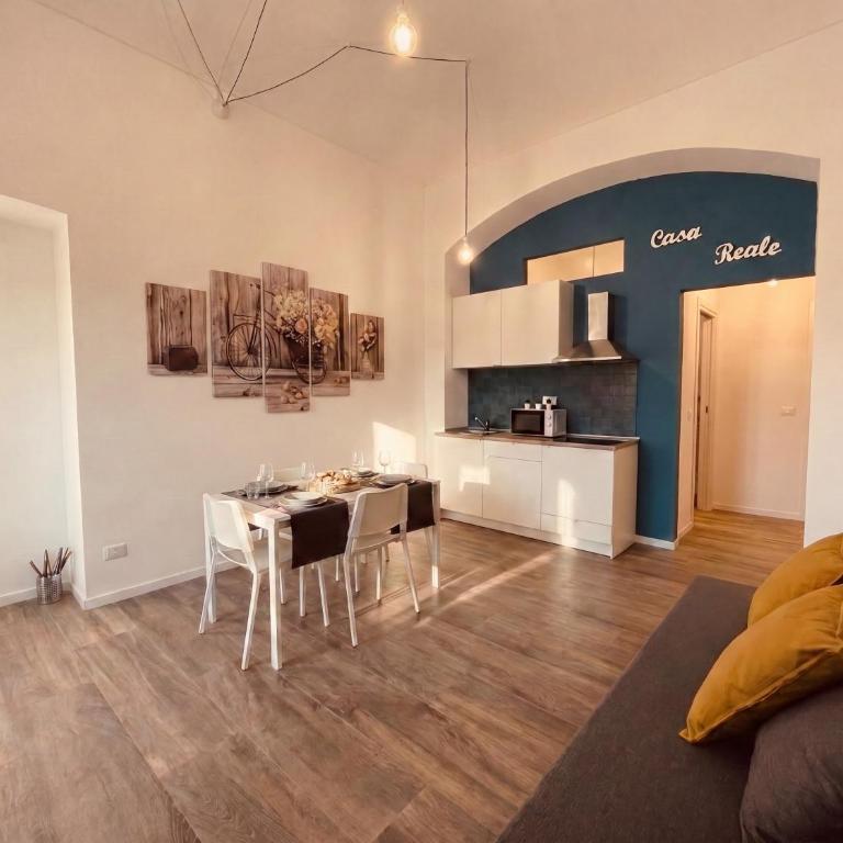 Casa Reale - Appartamento con 2 Camere da Letto - 1