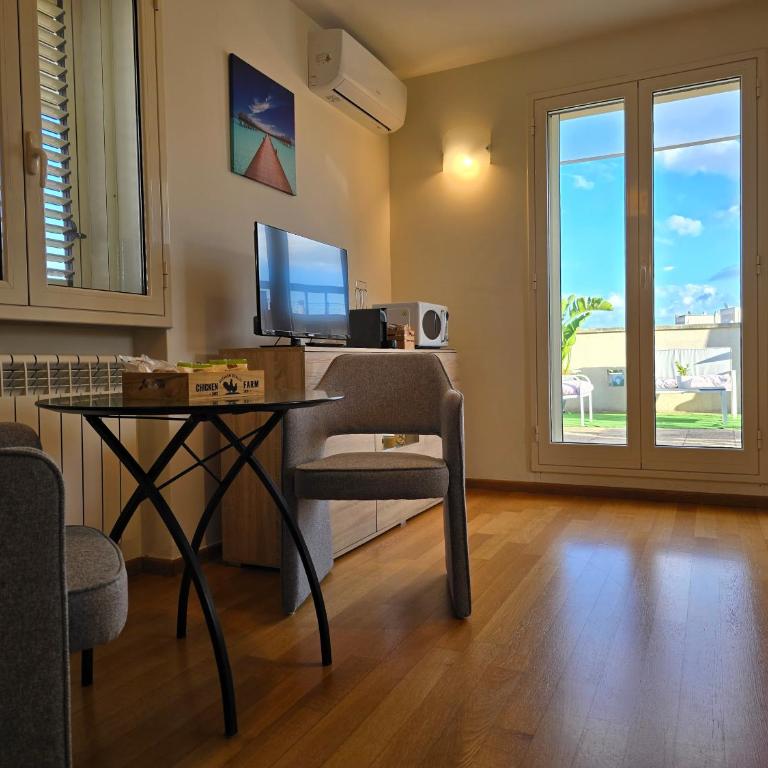 "ELLE home" ATTICO panoramico - Appartamento con 2 Camere da Letto - 35