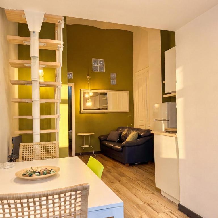 Loft Parma 10 min a piedi da Pz Castello - Apartamento - Planta baja - 1