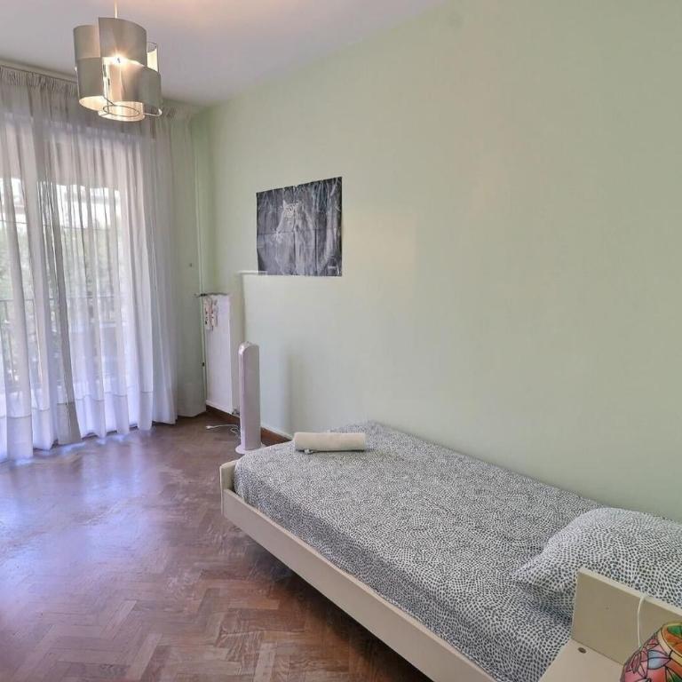 T4 ancien et spacieux - 2 balcons - Appartement - 6