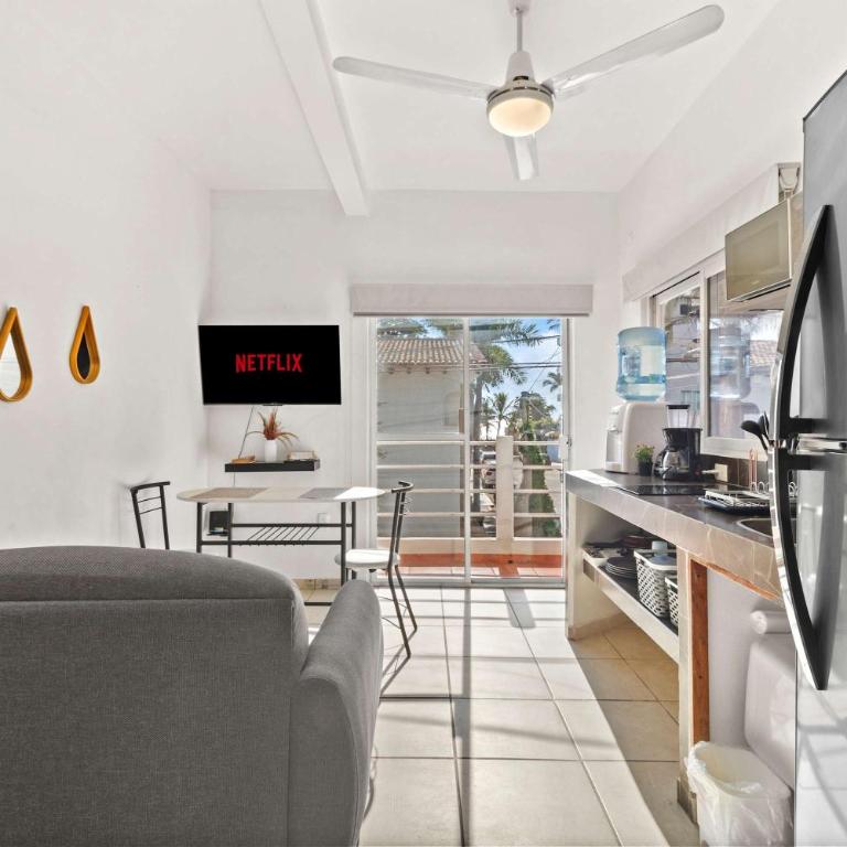 Madison - 99 Steps to Beach in Golden Zone - Apartamento - 11