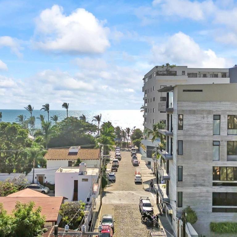 Madison - 99 Steps to Beach in Golden Zone - Apartamento - 12