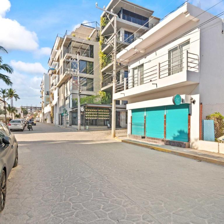 Madison - 99 Steps to Beach in Golden Zone - Apartamento - 15