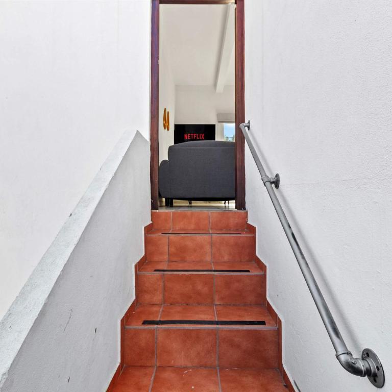 Madison - 99 Steps to Beach in Golden Zone - Apartamento - 16