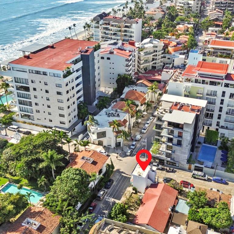 Madison - 99 Steps to Beach in Golden Zone - Apartamento - 17