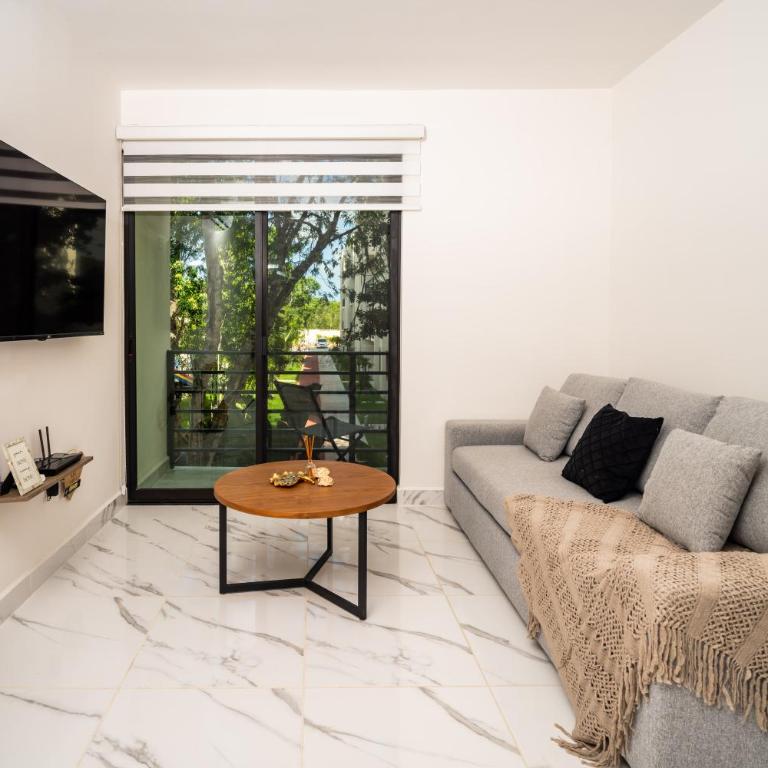 Ombu apartamentos con alberca, seguridad 24h, Wifi - Two-Bedroom Deluxe Apartment with Balcony - 1