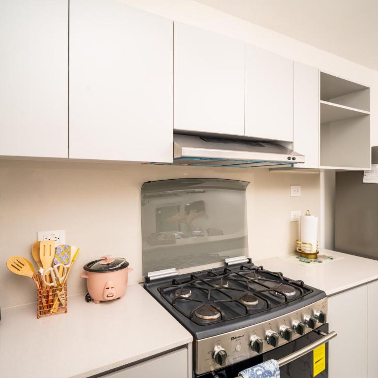 Ombu apartamentos con alberca, seguridad 24h, Wifi - Two-Bedroom Deluxe Apartment with Balcony - 4