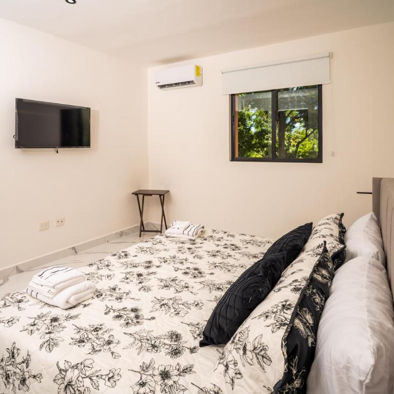 Ombu apartamentos con alberca, seguridad 24h, Wifi - Two-Bedroom Deluxe Apartment with Balcony - 7