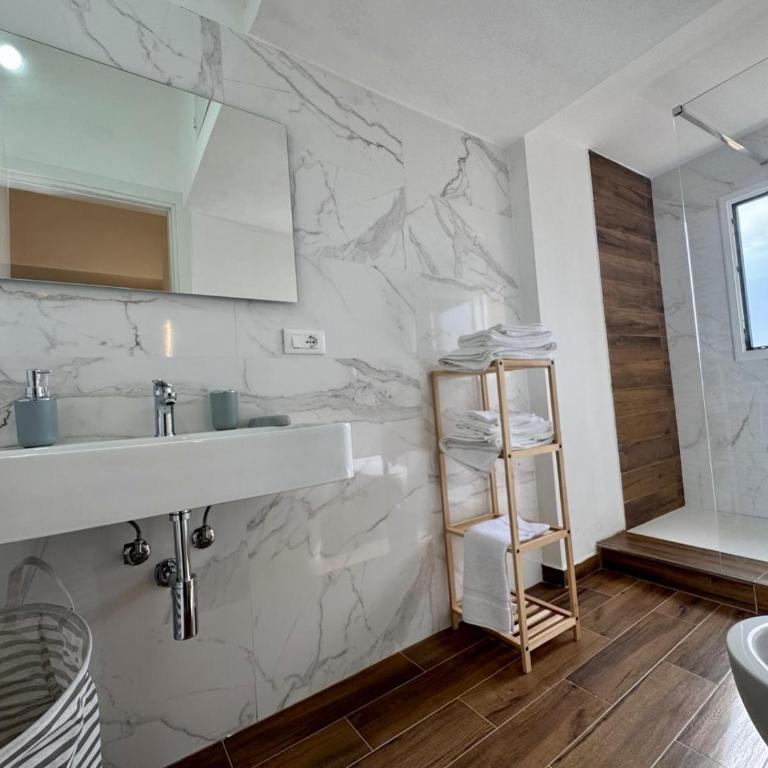 FronteDuomo - Appartamento con 2 Camere da Letto - 30
