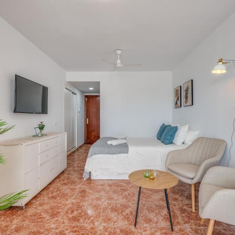 LXR Blue Wave Sea views - One-Bedroom Apartment - 15
