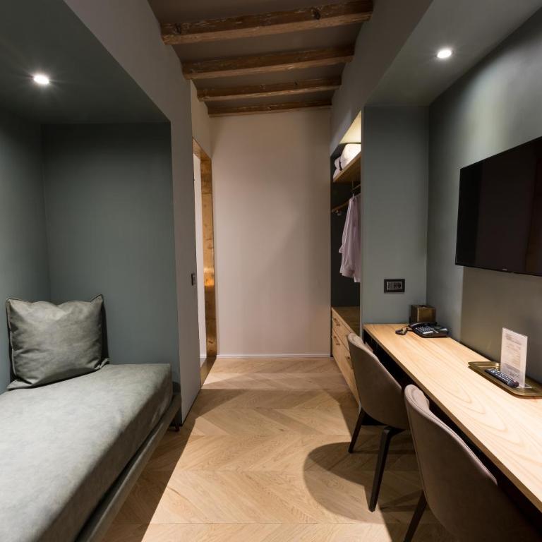 Hotel Silla - Camera Tripla Premium - 9