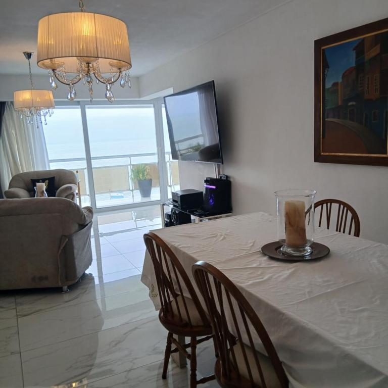 Excepcional Parque y Playa Grande - Apartamento de 2 dormitorios - 4