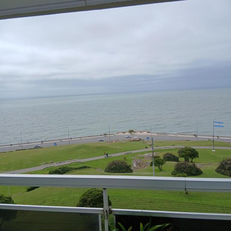 Excepcional Parque y Playa Grande - Apartamento de 2 dormitorios - 18