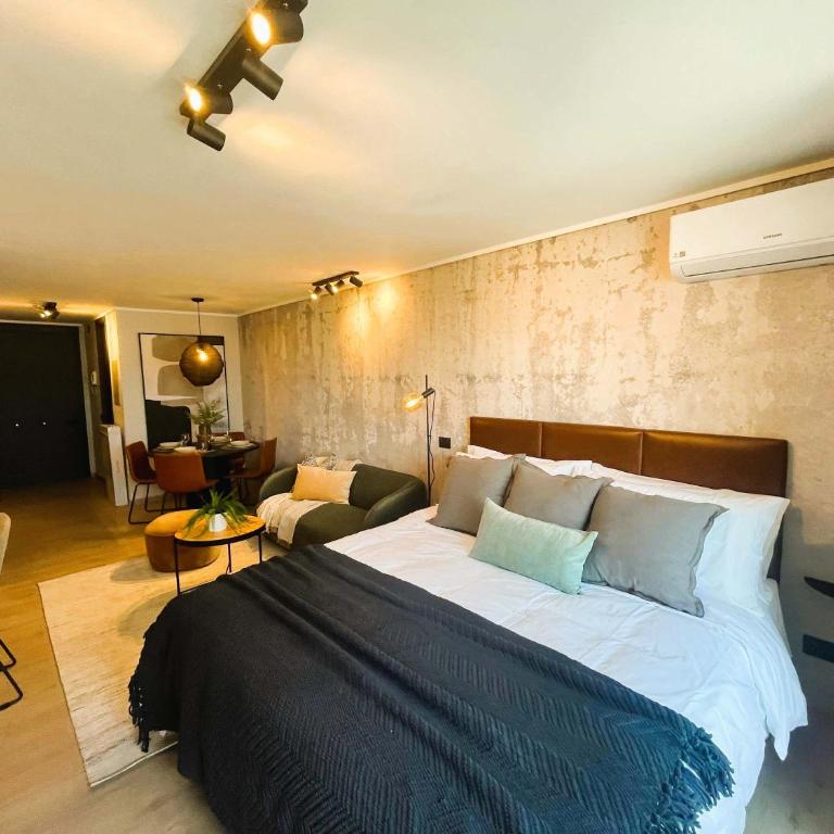 Las Condes Studio with breakfast Gym Private Terrace Parking - Apartamento - 1