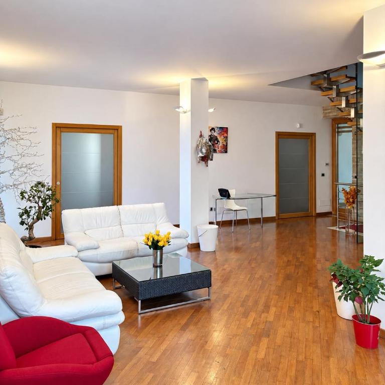 Villa Salog - Three-Bedroom Villa - 10