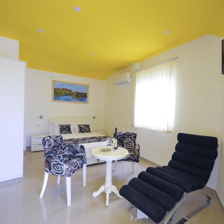 Hotel Oaza - Studio Apartman s Balkonom - 5