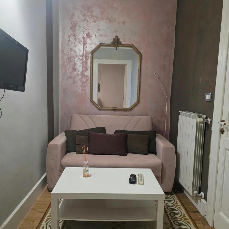 Alma Grande ROOMS - Appartamento con 3 Camere da Letto e con Balcone - 9