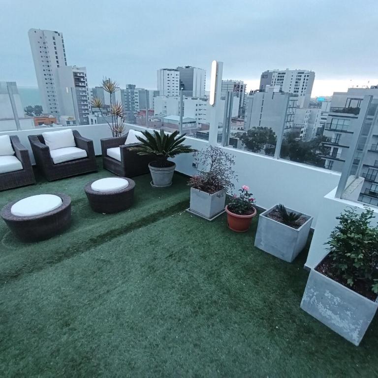 Triplex con piscina en miraflores 5 habitaciones - Apartamento - 48