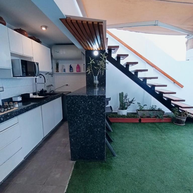 Triplex con piscina en miraflores 5 habitaciones - Apartamento - 52