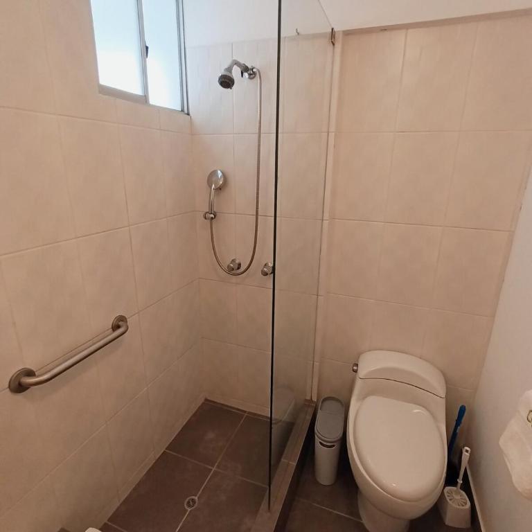 Triplex con piscina en miraflores 5 habitaciones - Apartamento - 63