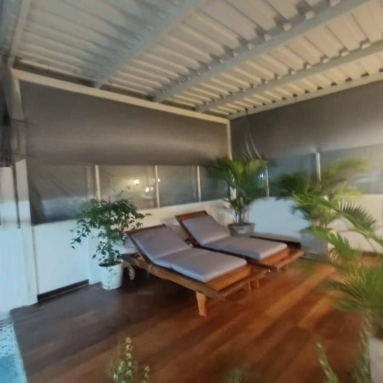 Triplex con piscina en miraflores 5 habitaciones - Apartamento - 64