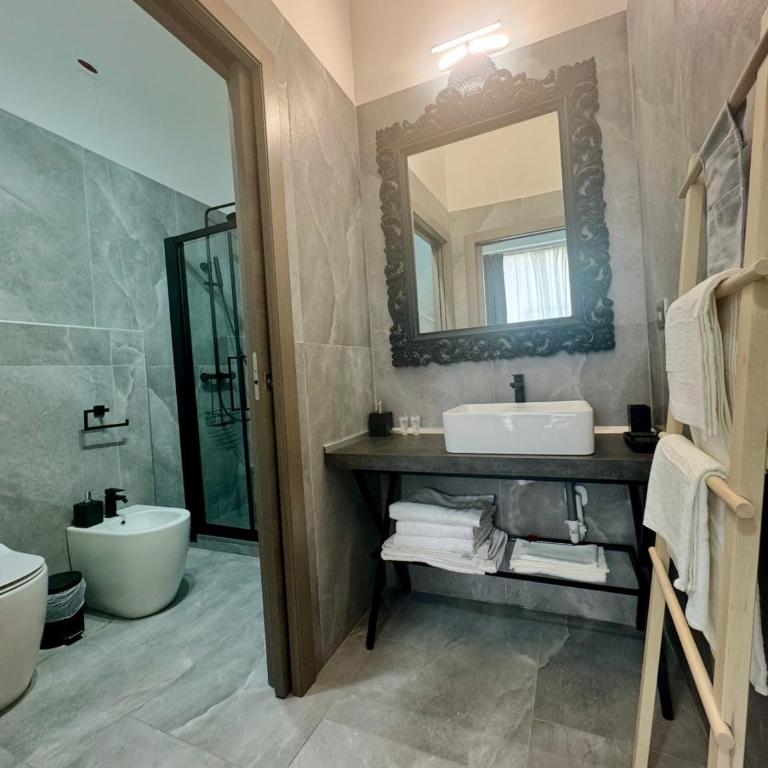 Two-room apartment equipped with a kitchen and bathroom - Two-Bedroom Apartment - 8