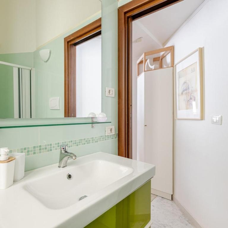 Studio apartment in the center, within walking distance of the sea - Appartamento con 1 Camera da Letto - 8