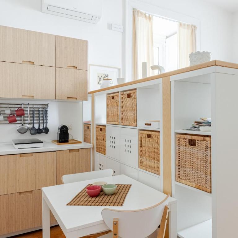 Studio apartment in the center, within walking distance of the sea - Appartamento con 1 Camera da Letto - 9