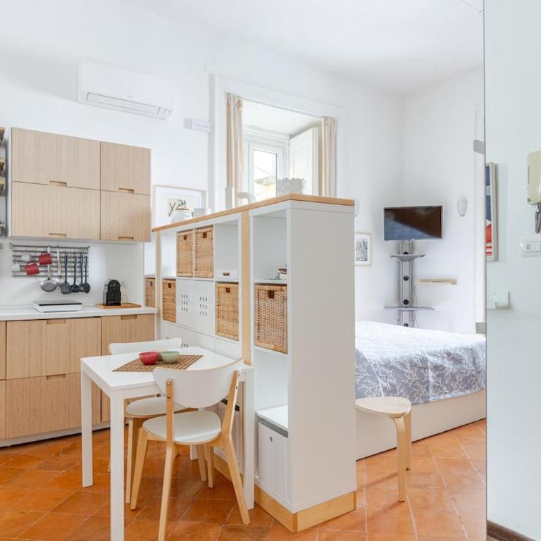 Studio apartment in the center, within walking distance of the sea - Appartamento con 1 Camera da Letto - 16