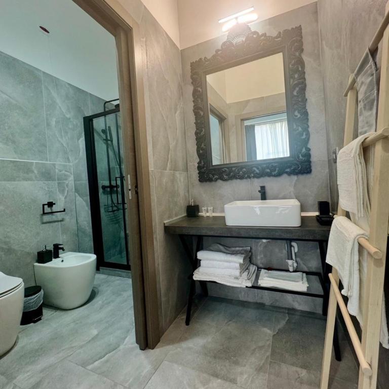 Two-room apartment equipped with a kitchen and bathroom - Two-Bedroom Apartment - 3