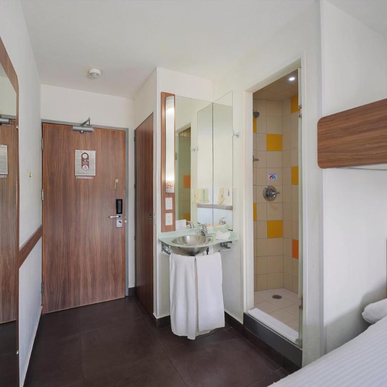 Hotel Hi! Queretaro - Habitación Estándar - 1 cama grande - 2